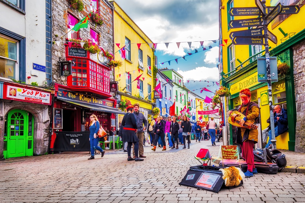 Wanted: Business Development Executive &ndash; Galway Bay FM